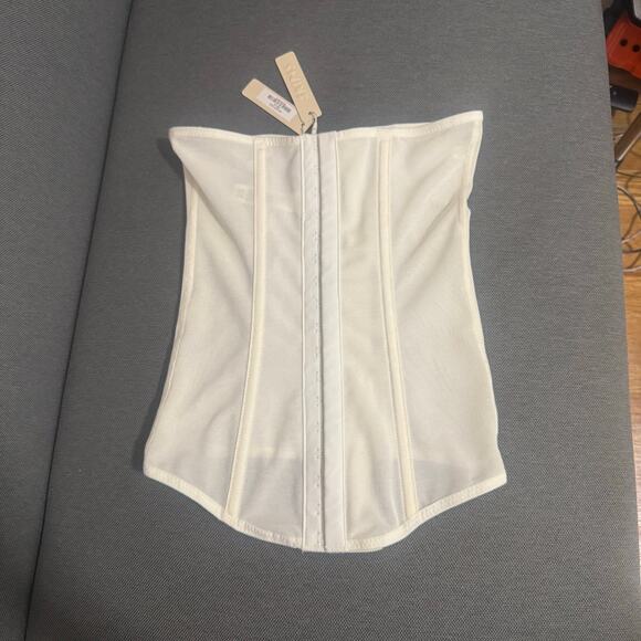 SKIMS Size Medium Marble White Corset Power Mesh Waist Trainer NWT - Picture 1 of 9